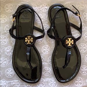 Tory Burch Dillan Sandal - Black NWOT✨